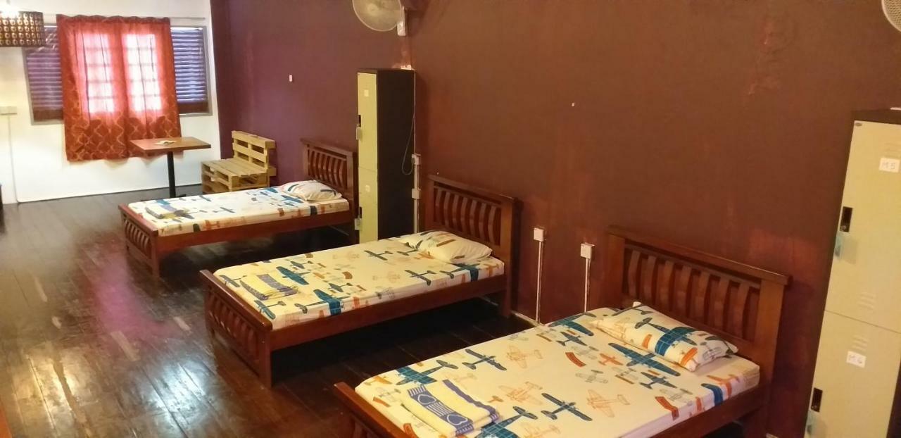1981 Guest House Ипох Номер фото